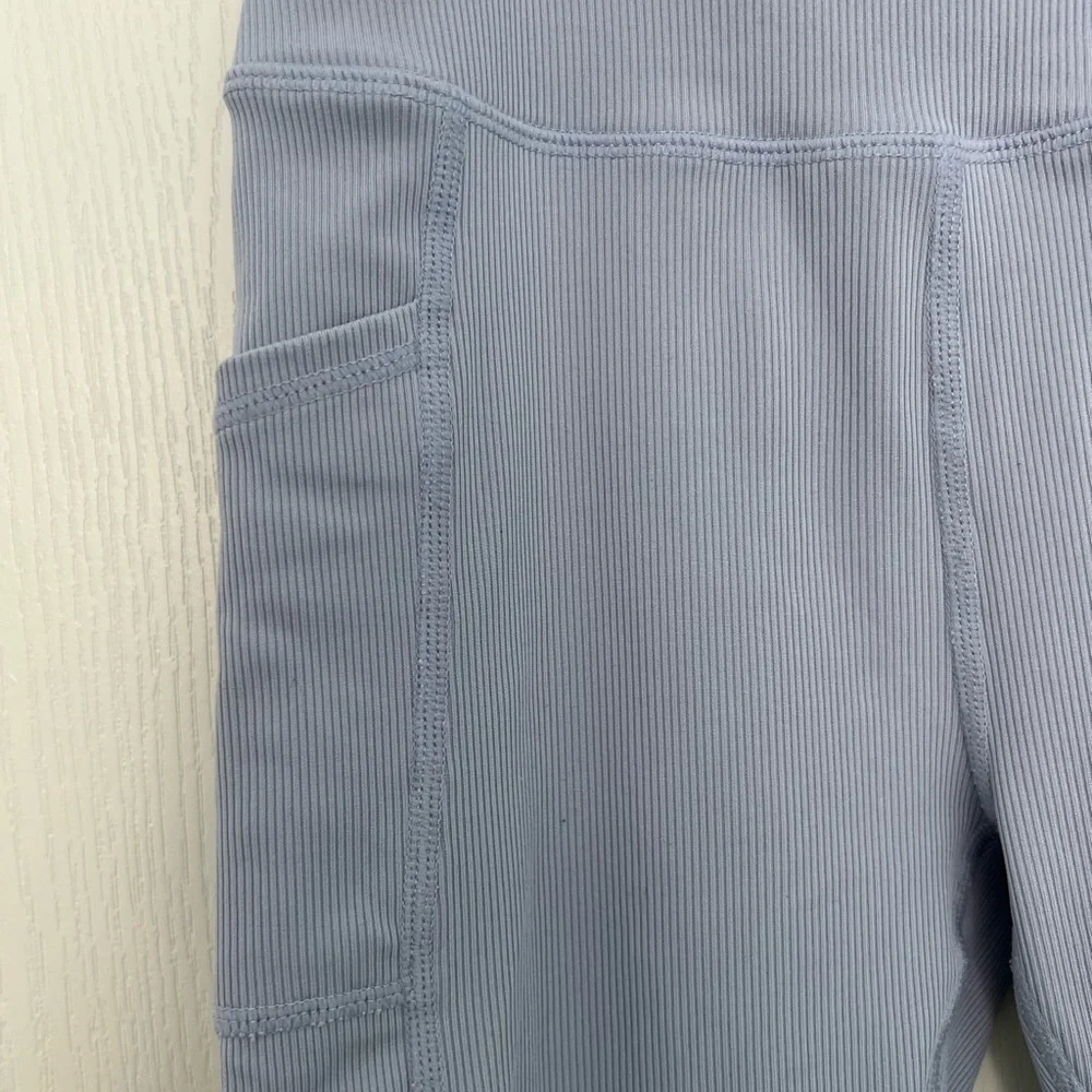 Zella girls lavender Capris, size 10-12